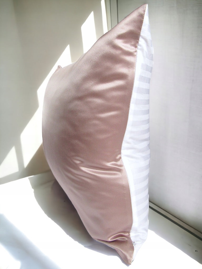 Rinkinys: Šilkinis pagalvės užvalkalas 40x60 su medvilne + šilkinė plaukų gumyte Rausva