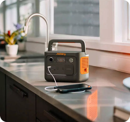 Nešiojama elektrinė „Jackery Explorer 300 Plus“ (300 W, 288 Wh)