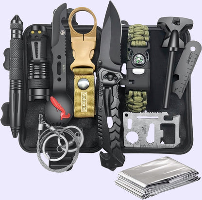 Karinį stilių atspindintis XL dydžio išgyvenimo rinkinys su būtiniausiais įrankiais ekstremalioms situacijoms.