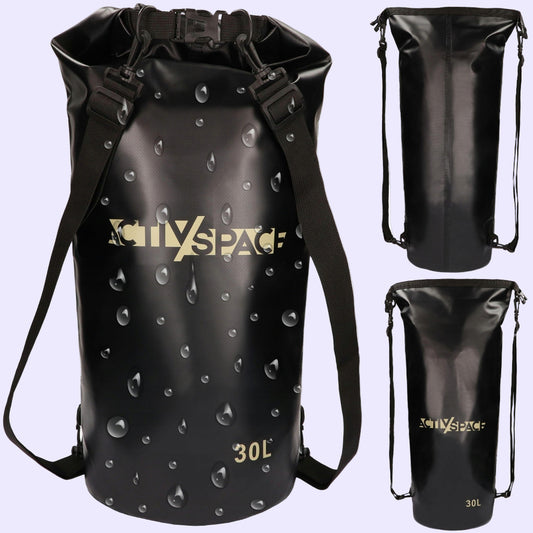 Juodas 30 l talpos PVC buriavimo maišas su sagtimi ir nešiojimo dirželiais, skirtas naudoti ant vandens.